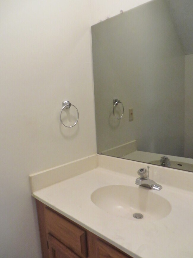 Foto del edificio - 2 Bedroom 1.5 Bathroom Georgetown Duplex