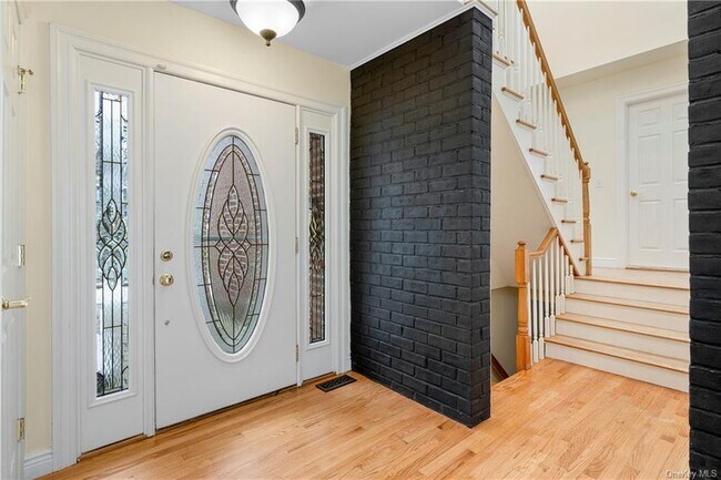 Foto del edificio - 186 Underhill St