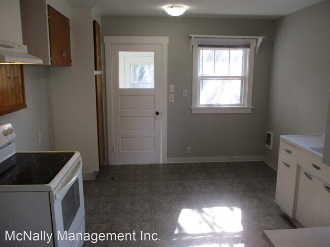 Building Photo - 3 br, 1 bath House - 116 South 46th Street