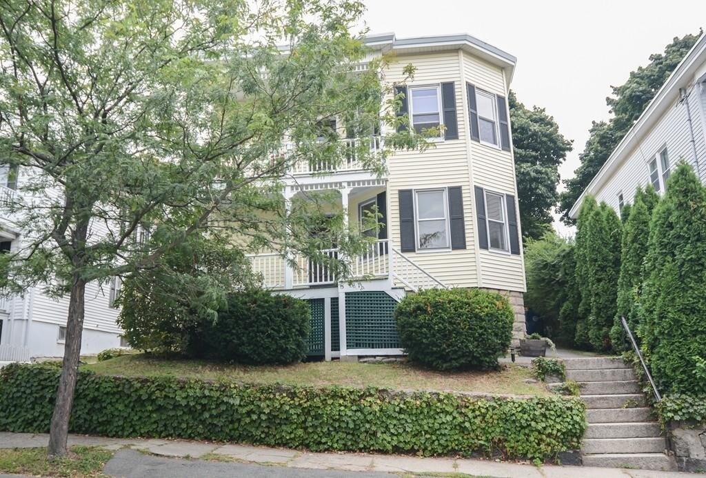 15 Hazel St, Salem, MA 01970 Apartments 15 Hazel St Salem, MA