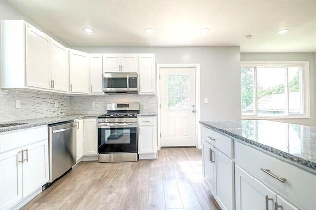 Foto del edificio - 3925 Kleber St