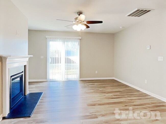Foto del edificio - 1059 Summerlin Trl