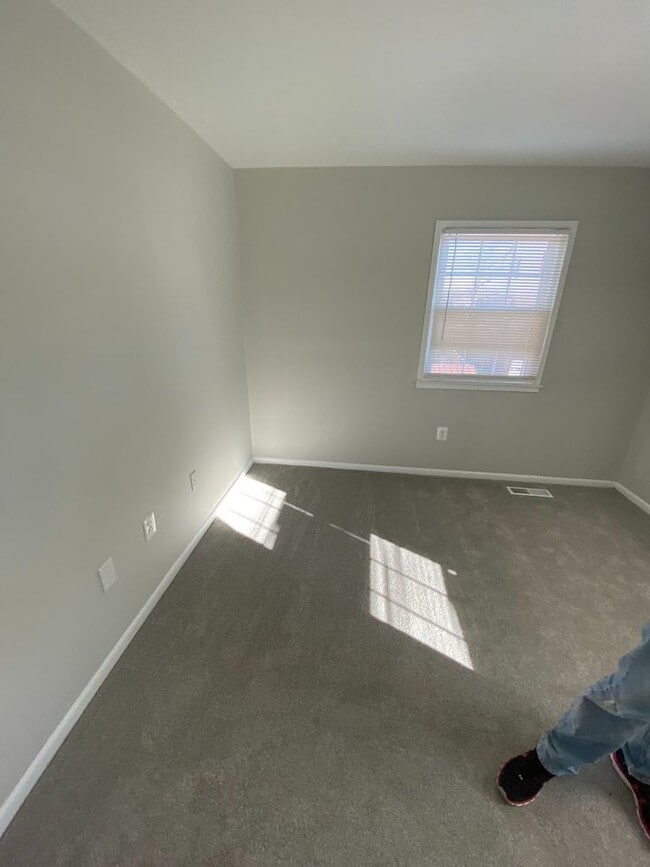 Building Photo - 3033 Sigel Ct