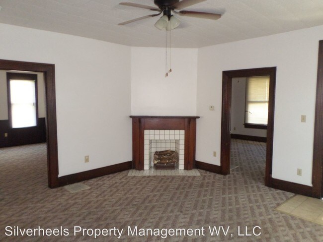 Building Photo - 2 br, 1 bath Apartment - 1718 Park Street