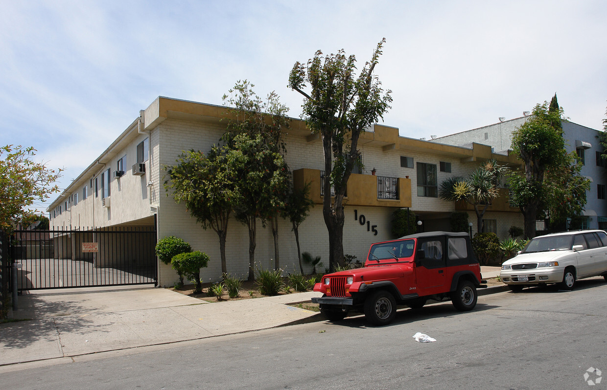 Building Photo - Swansea Park Apartments