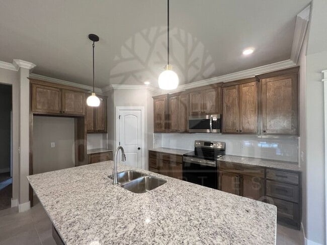 Building Photo - Farmington- Single-Family Home- Stunning Chase Plan