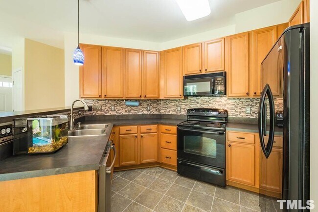 Foto del edificio - 163 Deacon Ridge St
