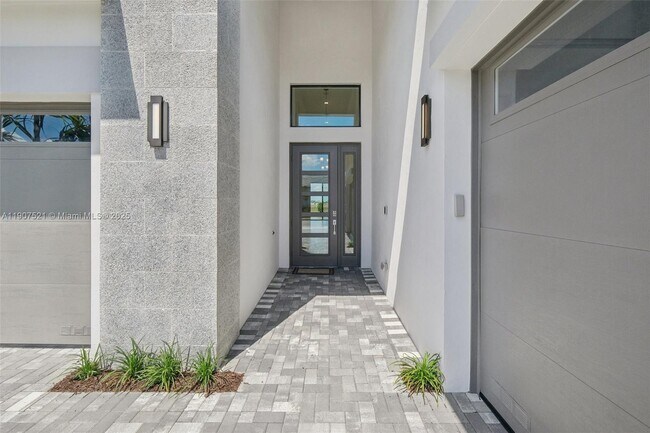 Building Photo - 13131 Feathering Wy