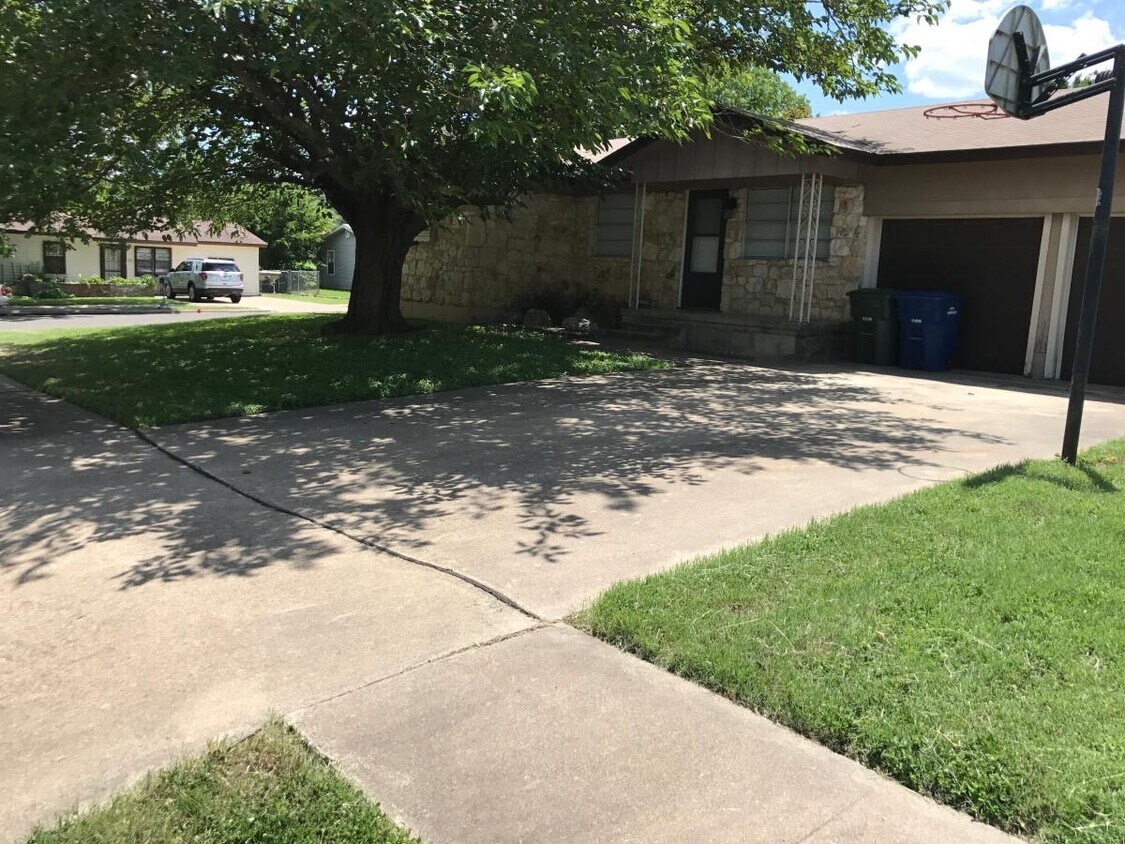 1212 S 9th St, Copperas Cove, TX 76522 House Rental in Copperas Cove