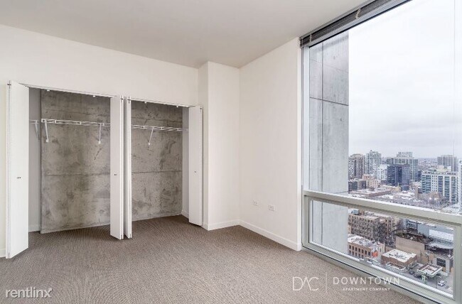 Foto del edificio - 1 br, 1 bath Condo - 712 N LaSalle DR