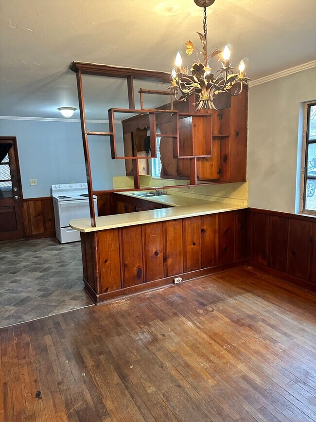 Available for Section 8! 3 Bedroom 1 Bathr... House Rental in