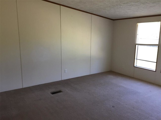 Building Photo - 4481 I-45