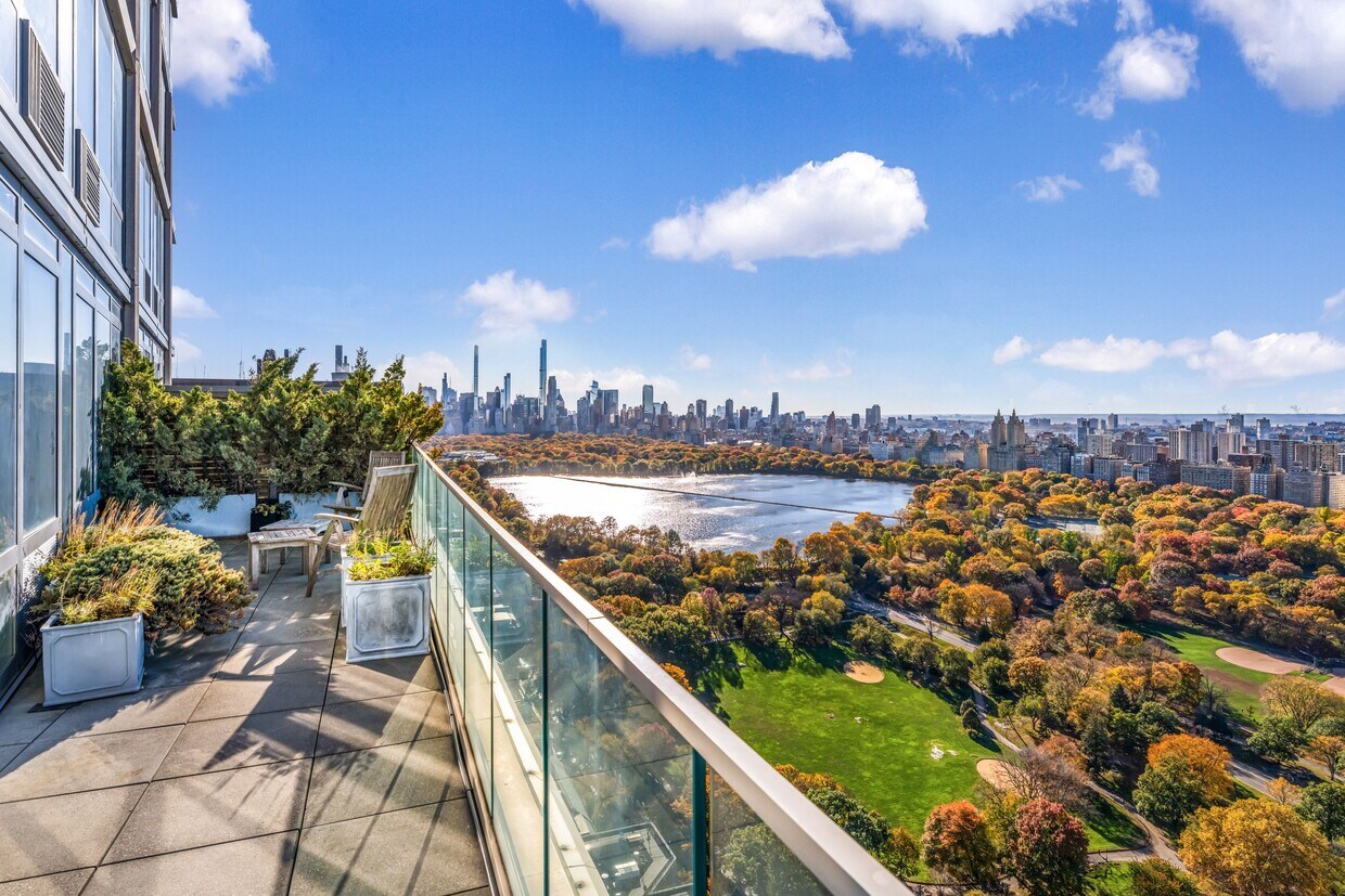 Foto principal - 1214 5th Ave