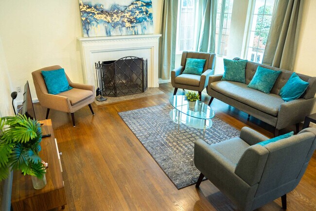 Foto del edificio - 240 E Hedding St