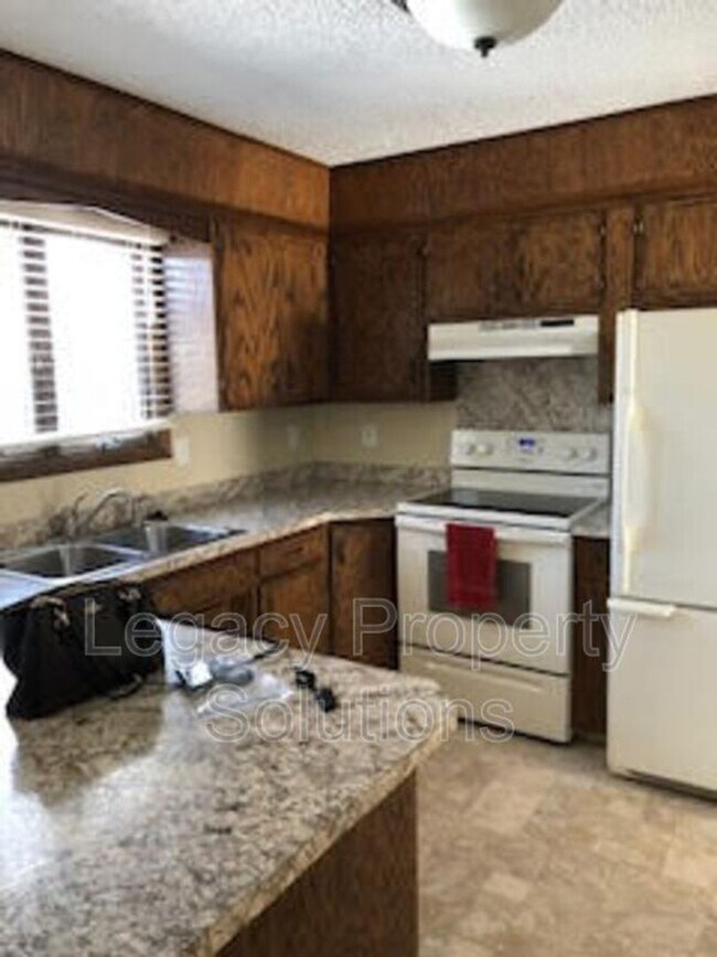 Foto del edificio - Modern Twin home in North Bismarck – Conve...