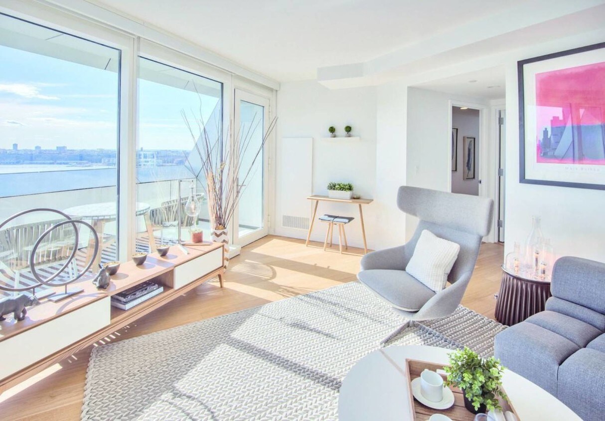 Foto principal - 625-626 W 57th St