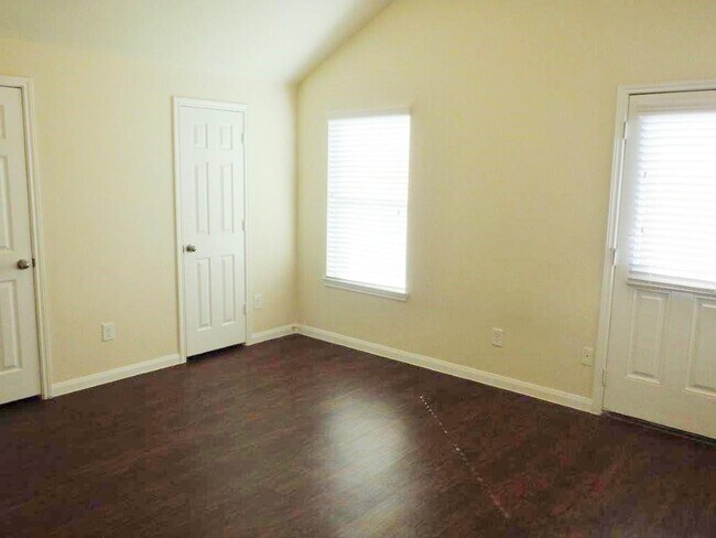 Building Photo - 5571 Plantation Forest Dr
