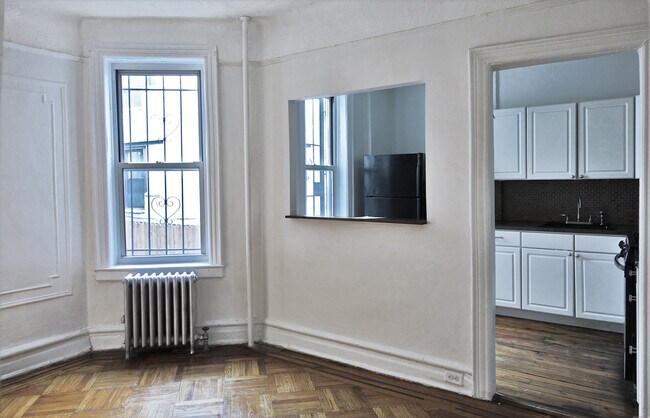 Foto del edificio - 1649 8th Ave