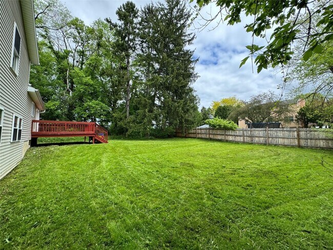 Building Photo - 201 Imperial Ct