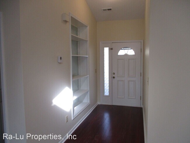 Foto del edificio - 4 br, 2 bath House - 4123 Silver Fox Ct