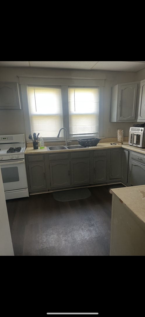 Building Photo - 3 bedroom 1 bath house