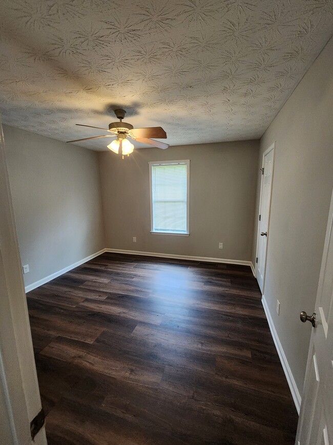 Foto del edificio - 97 Caboose Ct NW