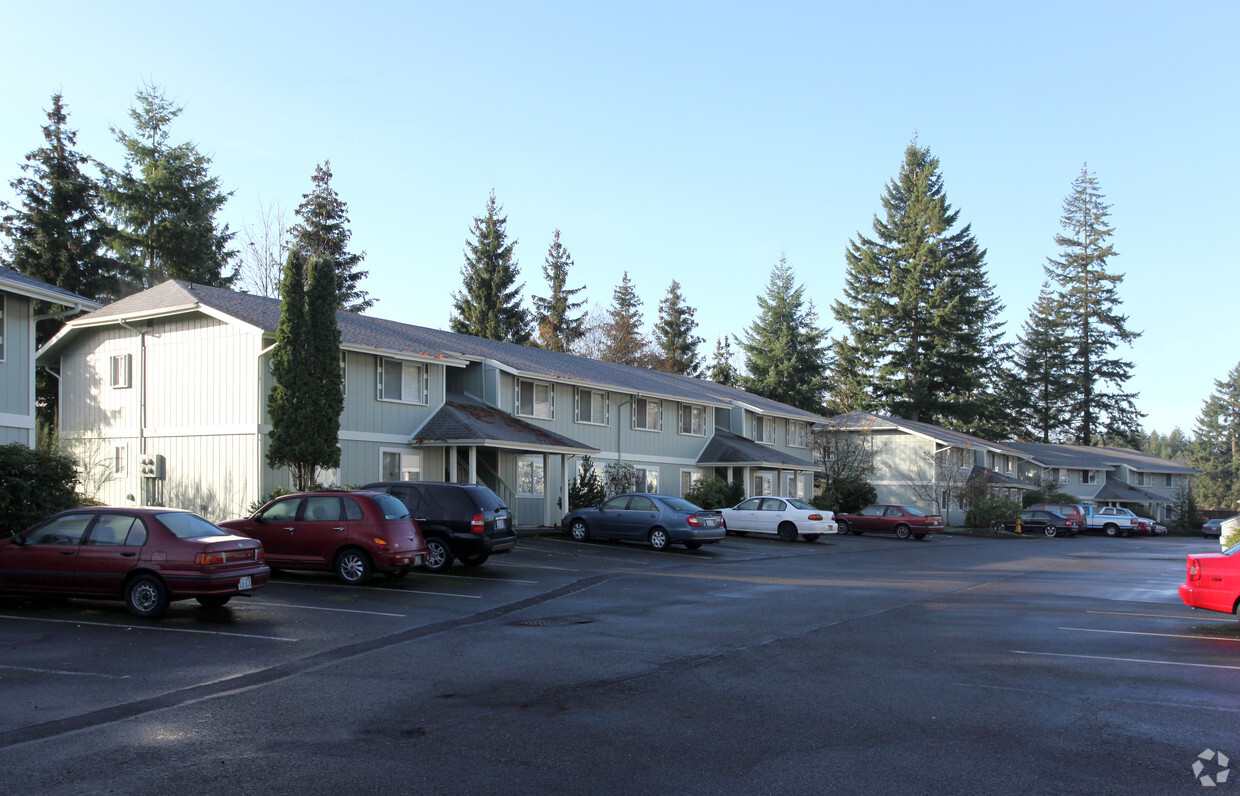 Primary Photo - Evergreen Park Apartments