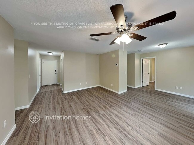 Building Photo - 628 Sherwood Dr