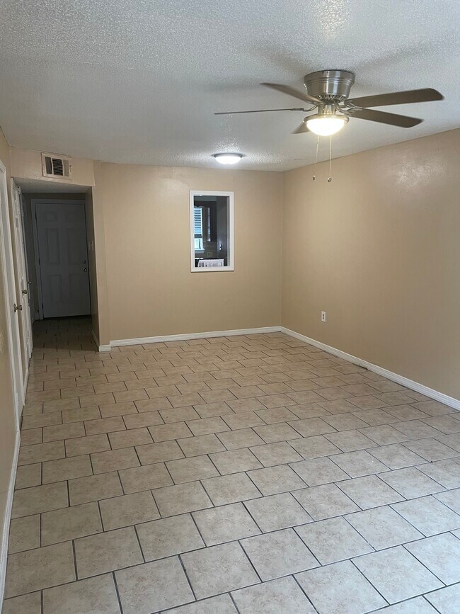 Building Photo - 11613 W Sherwood Meadow Ave