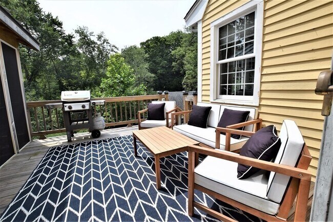 Foto del edificio - 398 Davis St