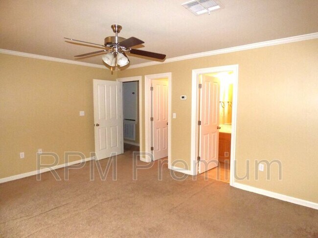 Building Photo - 2405 Brightside Dr