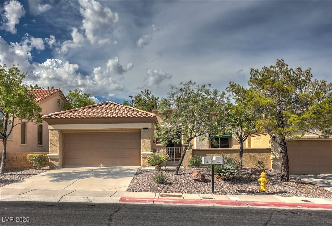 Primary Photo - 10634 Sky Meadows Ave