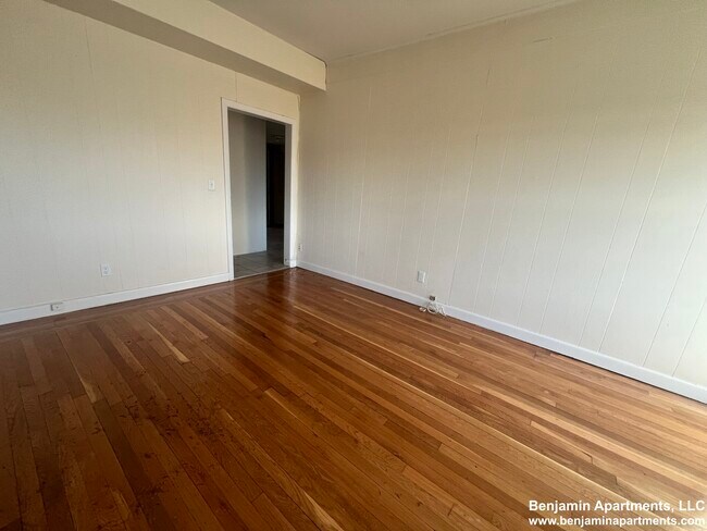 Foto del edificio - 1111 Commonwealth Ave