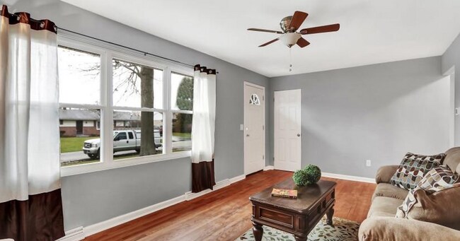 Foto del edificio - Beautiful 3 Bed, 2 Bath Single Family Home!