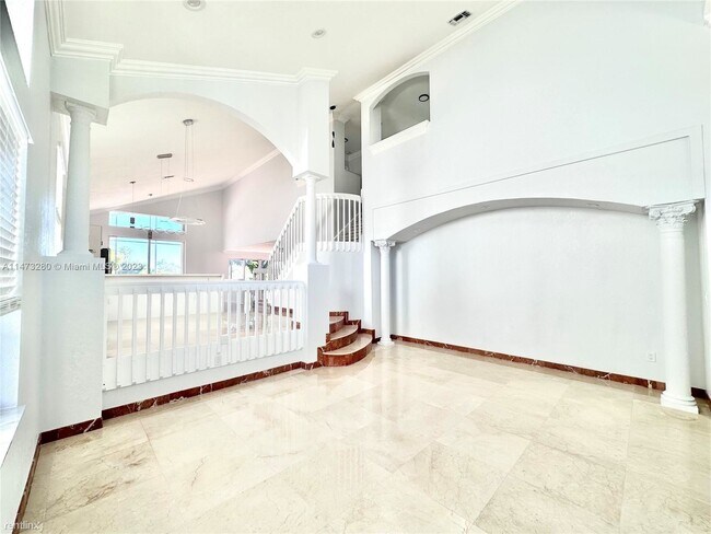 Building Photo - 4 br, 3 bath House - TOWNGATE