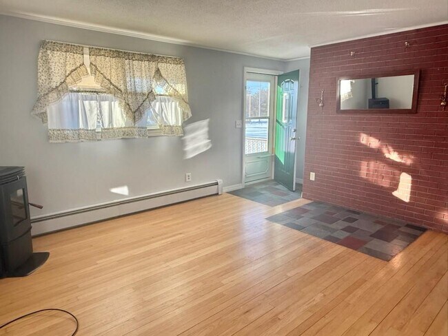 Foto del edificio - 101 Honeyman Ave