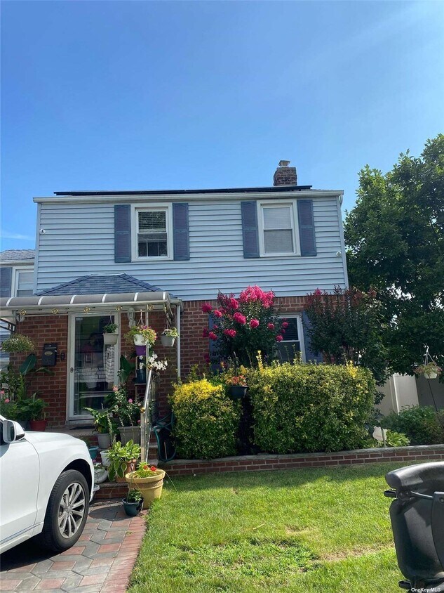 98 Emily Ave, Elmont, NY 11003 House for Rent in Elmont, NY