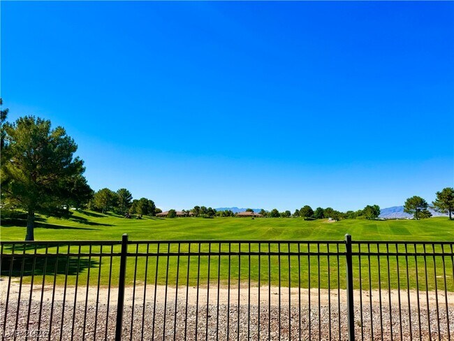Foto del edificio - 5025 E Beacon Ridge Dr