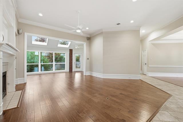 Building Photo - 500 Sheldon Ct