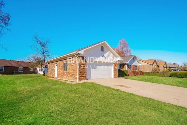 Building Photo - MOVE IN SPECIAL - February FREE with move ...