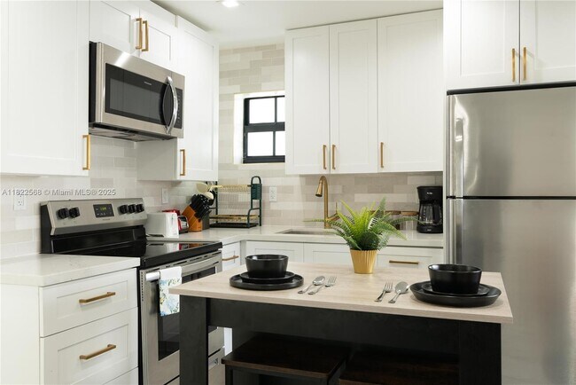 Foto del edificio - 1720 SW 11th St