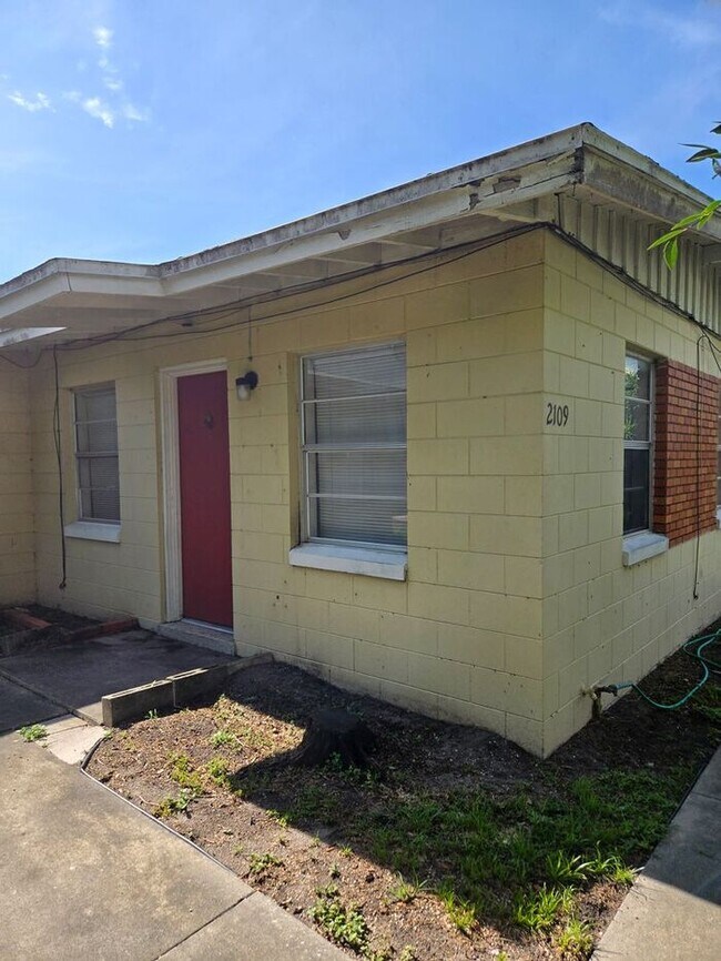 Foto del edificio - Charming 1/2 duplex in the heart of Orlando