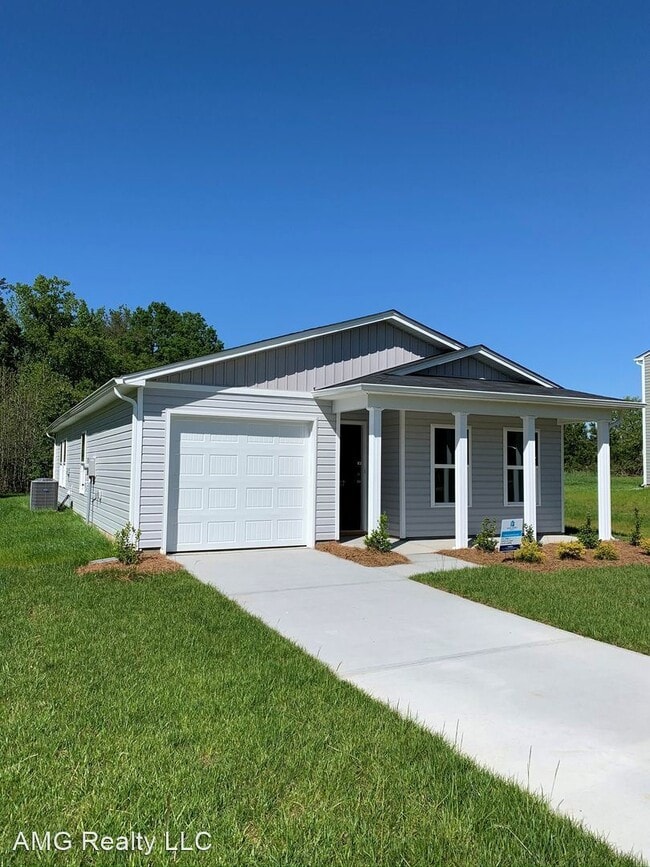 Building Photo - 4 br, 2.5 bath House - 1846 Northside Drive