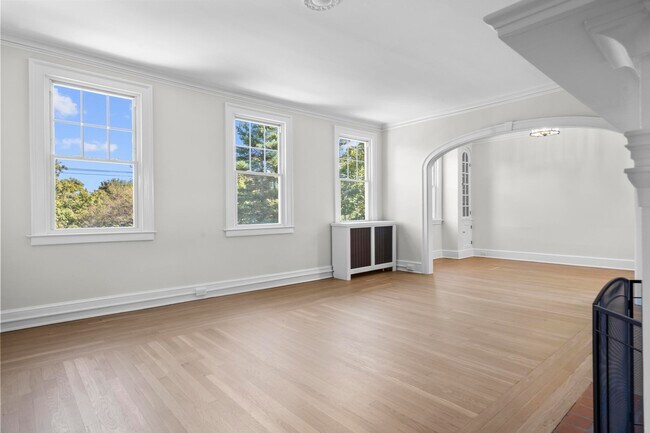 Foto del edificio - 1070 Whitney Ave