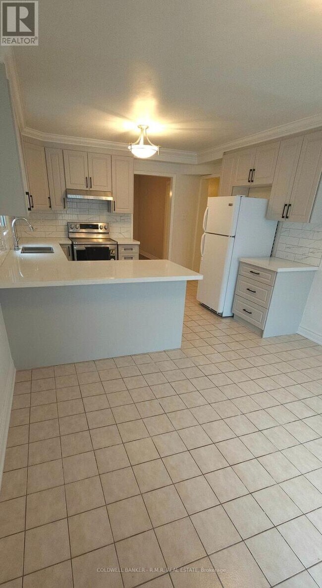 Building Photo - 11 Foster Crescent