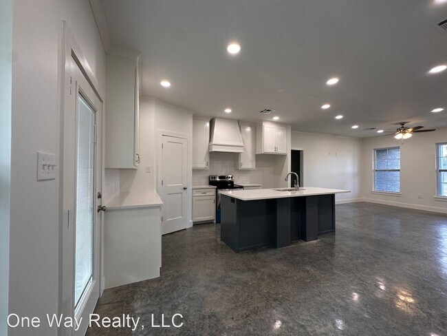 Building Photo - 3 br, 2 bath House - 4402 Pleasant Drive
