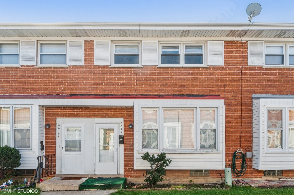 Foto principal - 8814 Prospect St
