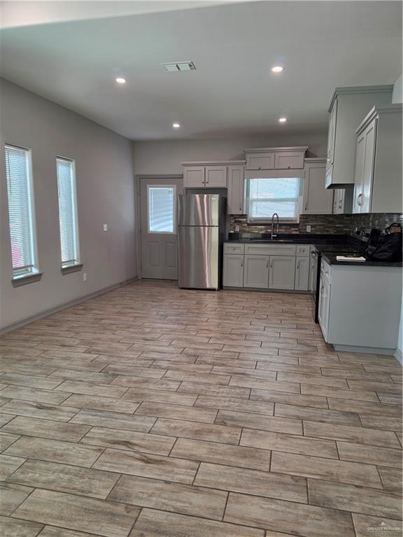 Foto del edificio - 20 Nightingale Ave