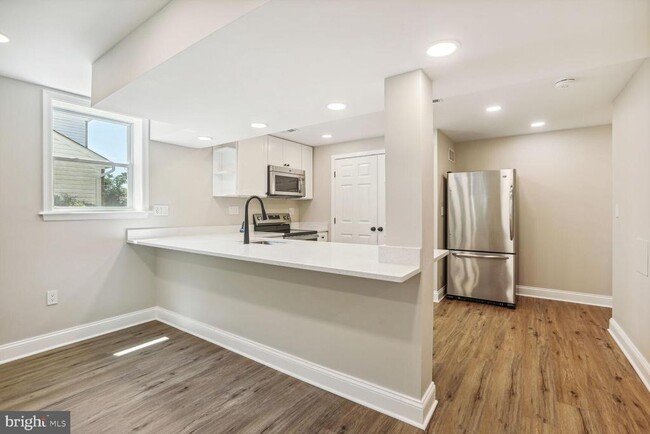 Building Photo - 5101 Ilchester Woods Way