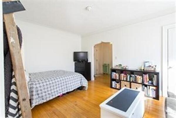 Foto del edificio - 141 Englewood Ave
